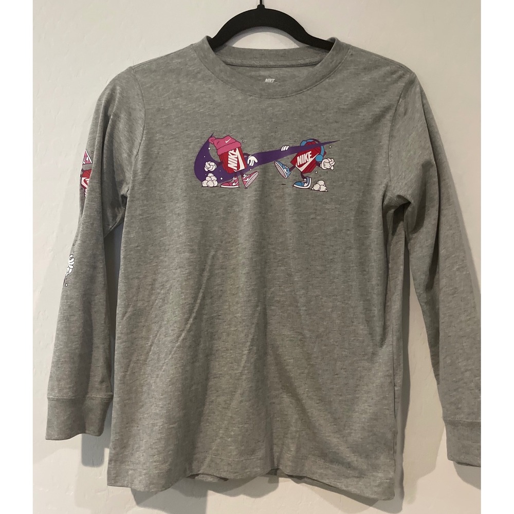 Nike Girls T- Shirt Medium Youth Long Sleeve Tee Graphic Crew Neck Snowball NWT‎